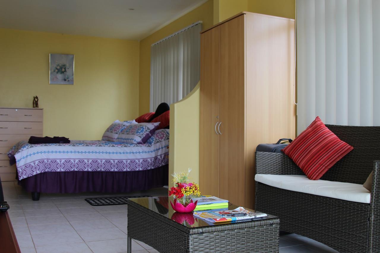 Richards Travel Lodge Jamestown Екстериор снимка